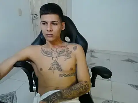 Clyde019 online show from 12, 2, 2025