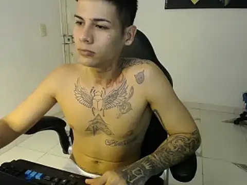 Clyde019 online show from 17, 2, 2025