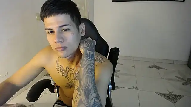 Clyde019 online show from 22, 2, 2025