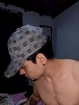 Snapshot of BlakeandRouse chatting on 21, 9, 2025 BlakeandRouse online show from 21, 9, 2025