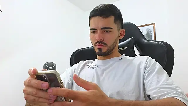 Massimoo 07 online show from 8, 1, 2025