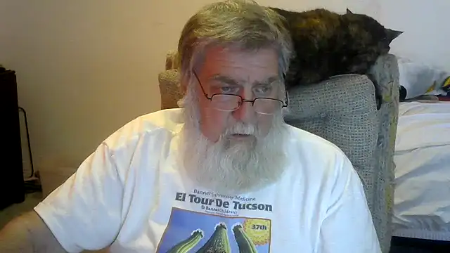 Snapshot of viejo_oso chatting on 7, 6, 2026 viejo oso online show from 7, 6, 2026