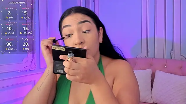 stefany duque1  online show from 18, 1, 2025