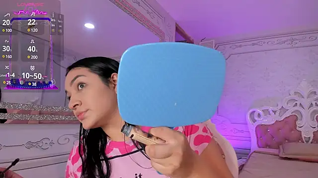 stefany duque1  online show from 14, 2, 2025