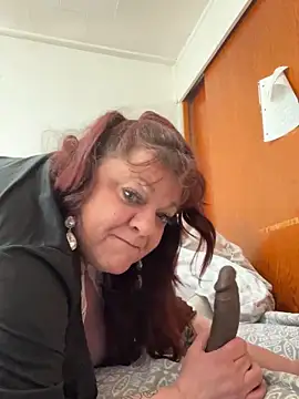 Snapshot of Luciouslouise72@xh chatting on 12, 9, 2025 Luciouslouise72xh online show from 12, 9, 2025