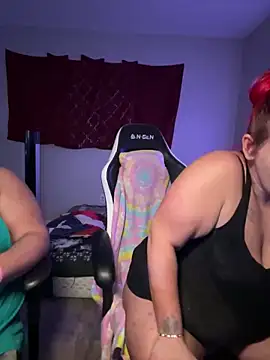 Snapshot of cloudy_couple444 chatting on 2, 1, 2025 cloudy couple444 online show from 2, 1, 2025