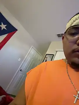 Snapshot of cloudy_couple444 chatting on 2, 2, 2025 cloudy couple444 online show from 2, 2, 2025