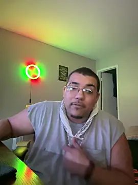 Snapshot of cloudy_couple444 chatting on 8, 2, 2025 cloudy couple444 online show from 8, 2, 2025