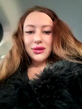 Snapshot of AndreaMood chatting on 2, 10, 2025 AndreaMood online show from 2, 10, 2025