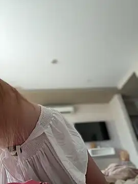 Snapshot of AndreaMood chatting on 14, 12, 2025 AndreaMood online show from 14, 12, 2025