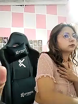 Paulina mosh online show from 20, 2, 2025