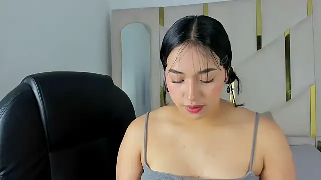 IsabellRodriguez18 online show from 29, 9, 2025