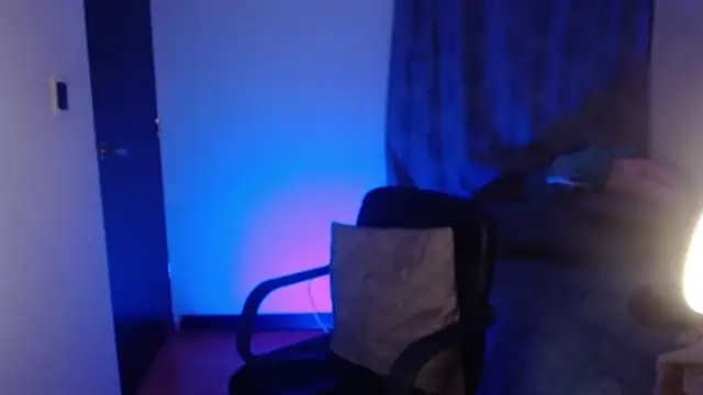 Snapshot of nala-saphir chatting on 5, 12, 2025 nala-saphir online show from 5, 12, 2025