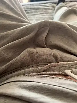 Snapshot of 22TT2295 chatting on 4, 3, 2025 22TT2295 online show from 4, 3, 2025