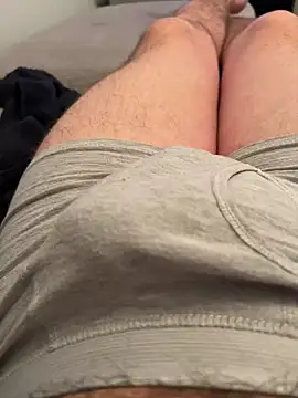 Snapshot of 22TT2295 chatting on 7, 3, 2025 22TT2295 online show from 7, 3, 2025