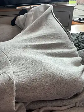 Snapshot of 22TT2295 chatting on 14, 3, 2025 22TT2295 online show from 14, 3, 2025