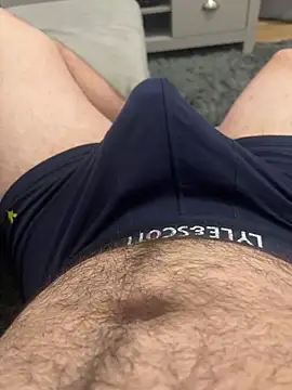 Snapshot of 22TT2295 chatting on 6, 11, 2025 22TT2295 online show from 6, 11, 2025