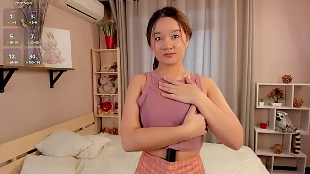 Snapshot of Maekko chatting on 13, 2, 2025 Maekko online show from 13, 2, 2025