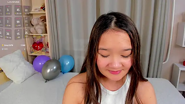 Snapshot of Maekko chatting on 28, 2, 2025 Maekko online show from 28, 2, 2025