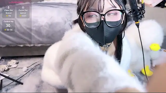 Snapshot of Yu_UwU_ chatting on 1, 1, 2025 Yu UwU online show from 1, 1, 2025