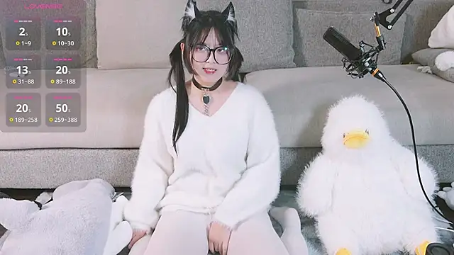 Snapshot of Yu_UwU_ chatting on 4, 2, 2025 Yu UwU online show from 4, 2, 2025