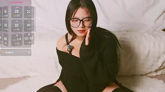 Snapshot of Yu_UwU_ chatting on 4, 3, 2025 Yu UwU online show from 4, 3, 2025