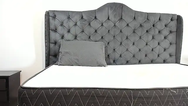 Snapshot of two_milkyway chatting on 27, 9, 2025 two milkyway online show from 27, 9, 2025