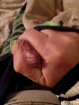 Snapshot of MaxiFabry chatting on 15, 11, 2025 MaxiFabry online show from 15, 11, 2025