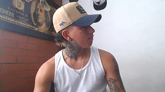 Snapshot of Thiago_x_Sahara chatting on 29, 12, 2024 Thiago x Sahara online show from 29, 12, 2024