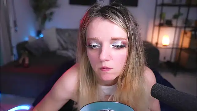 Magnetic Amy online show from 27, 2, 2025