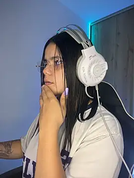 pretty angela1 online show from 7, 4, 2026