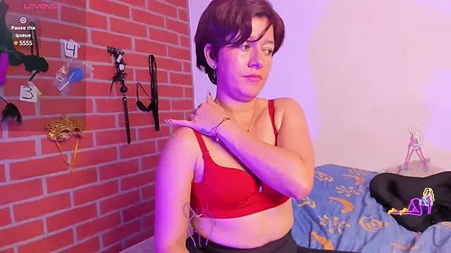 Laura hellss online show from 10, 1, 2025