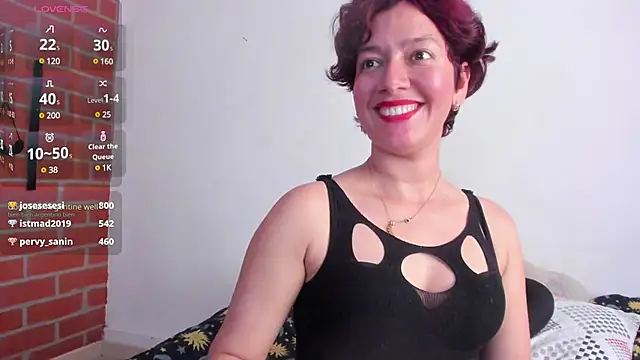 Laura hellss online show from 4, 3, 2025