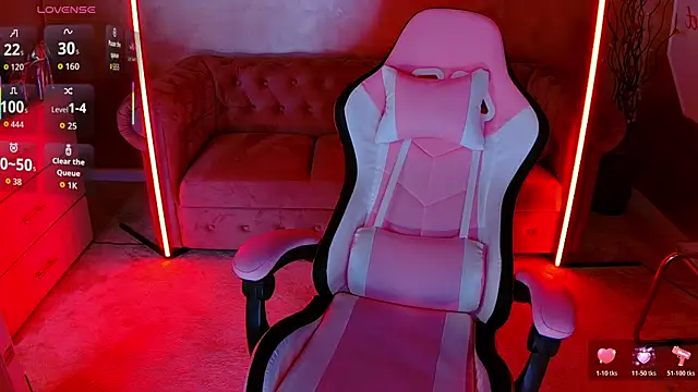 Snapshot of evanew_ chatting on 16, 12, 2025 evanew online show from 16, 12, 2025