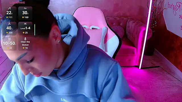 Snapshot of evanew_ chatting on 6, 1, 2026 evanew online show from 6, 1, 2026