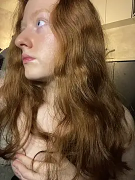 redhead peach online show from 14, 1, 2025