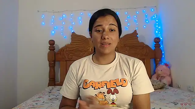 Coral0403 online show from 7, 2, 2025