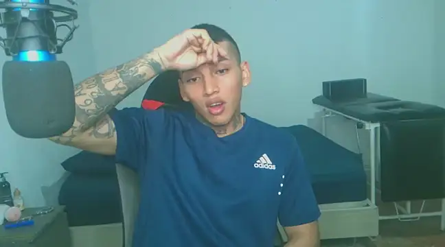 Snapshot of David_Adams2003 chatting on 27, 1, 2025 David Adams2003 online show from 27, 1, 2025