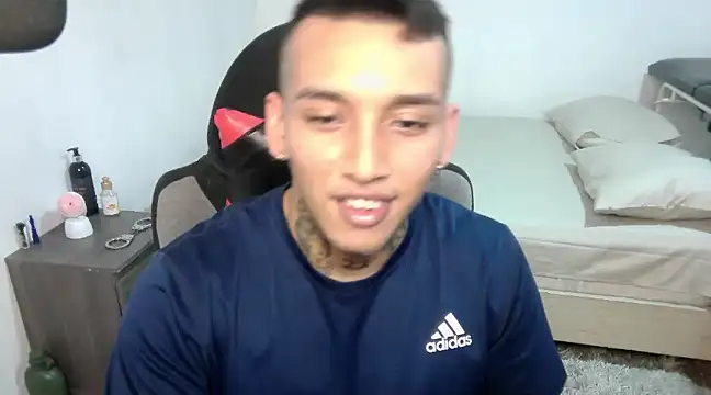 Snapshot of David_Adams2003 chatting on 6, 2, 2025 David Adams2003 online show from 6, 2, 2025