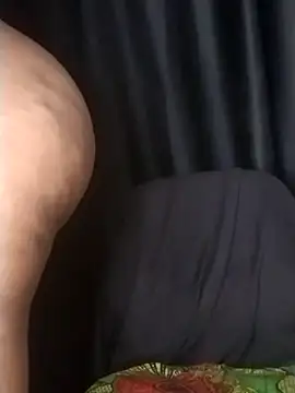 Snapshot of Queen-BD chatting on 25, 11, 2025 Queen-BD online show from 25, 11, 2025