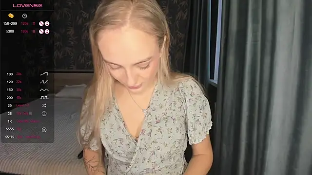 Snapshot of A_delina chatting on 3, 10, 2025 A delina online show from 3, 10, 2025