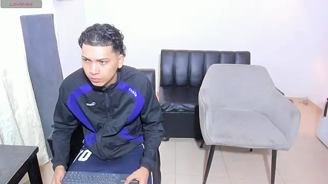 Snapshot of Br4ndxpimm chatting on 25, 6, 2026 Br4ndxpimm online show from 25, 6, 2026