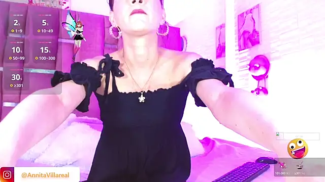 Snapshot of Annabelle-Villareal chatting on 15, 9, 2025 Annabelle-Villareal online show from 15, 9, 2025