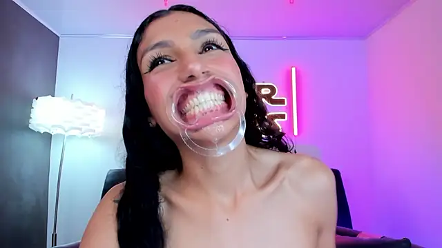 miss   evangeline online show from 3, 2, 2026