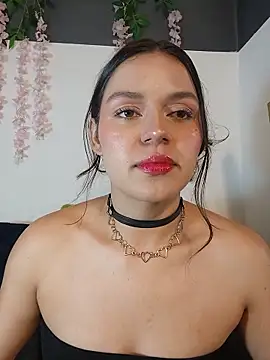 Danni shy online show from 19, 5, 2026