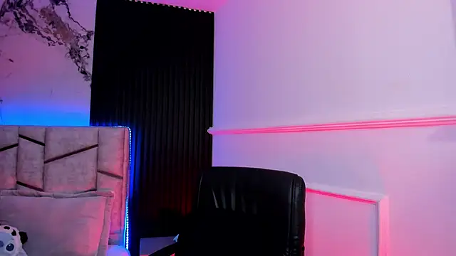 Snapshot of daniiphoeniixx chatting on 27, 10, 2025 daniiphoeniixx online show from 27, 10, 2025