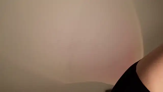 Snapshot of alittlestarrr chatting on 29, 12, 2024 alittlestarrr online show from 29, 12, 2024