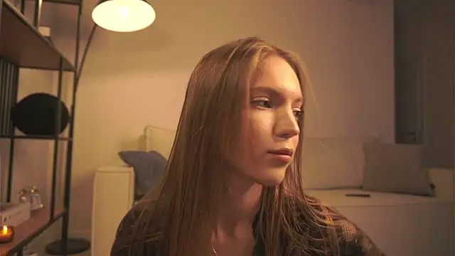 Snapshot of alittlestarrr chatting on 6, 1, 2025 alittlestarrr online show from 6, 1, 2025