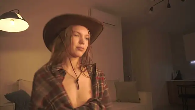 Snapshot of alittlestarrr chatting on 7, 1, 2025 alittlestarrr online show from 7, 1, 2025