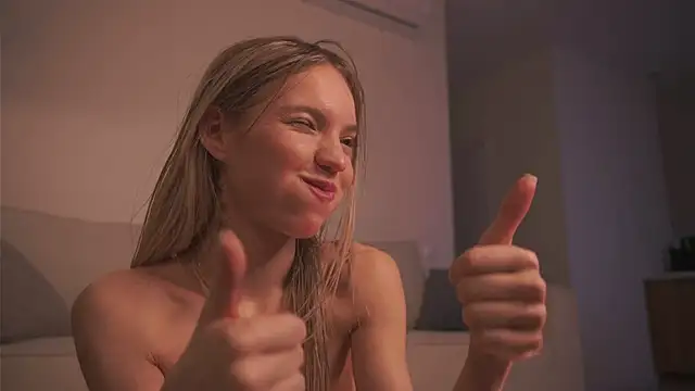 Snapshot of alittlestarrr chatting on 25, 1, 2025 alittlestarrr online show from 25, 1, 2025